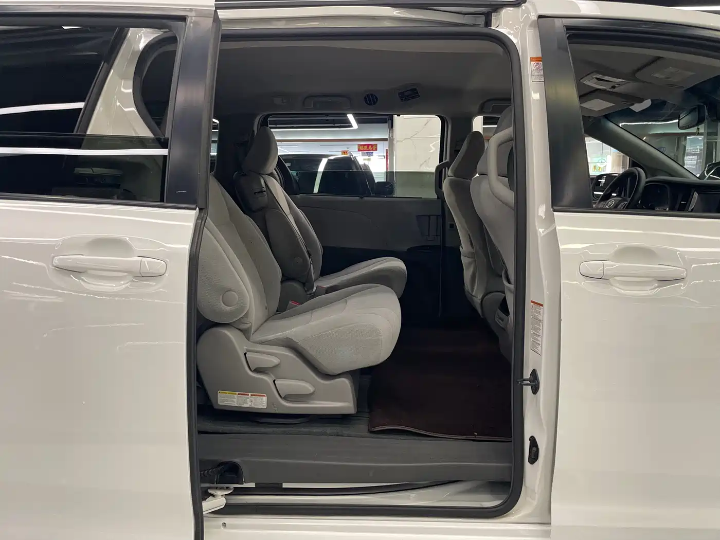 Toyota Sienna 2016 2015 3.5L 2WD LE