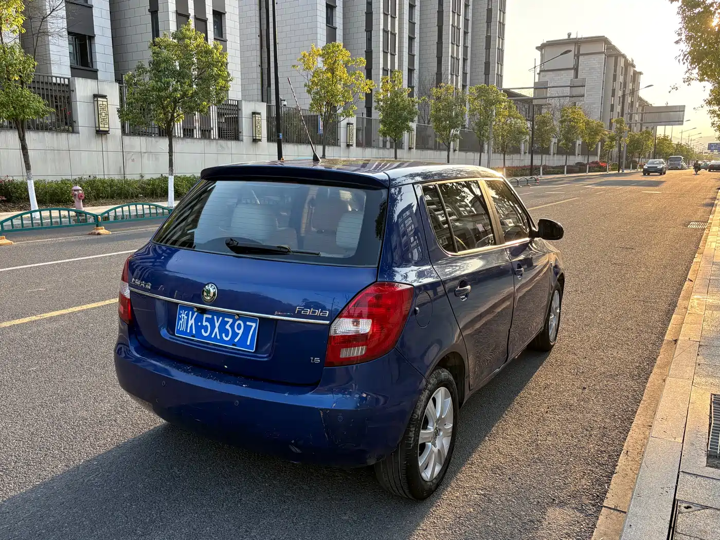 Škoda Fabia 2011 1.6L Automatic Crystal Edition фото 9