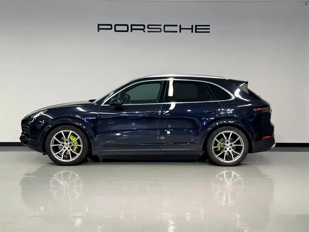 PORSCHE CAYENNE NEW ENERGY