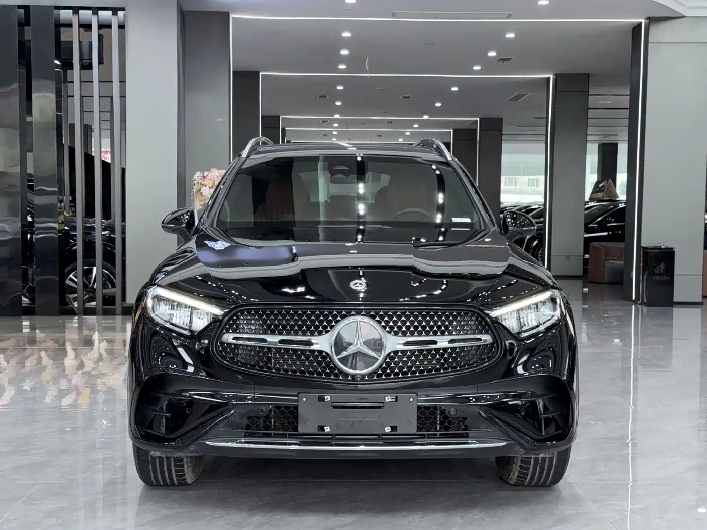 MERCEDES-BENZ GLC