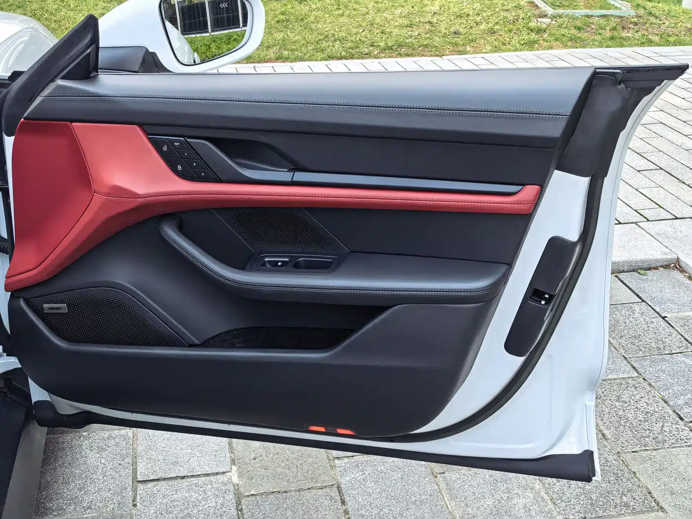 Porsche Taycan 2022 Facelift Taycan фото 46