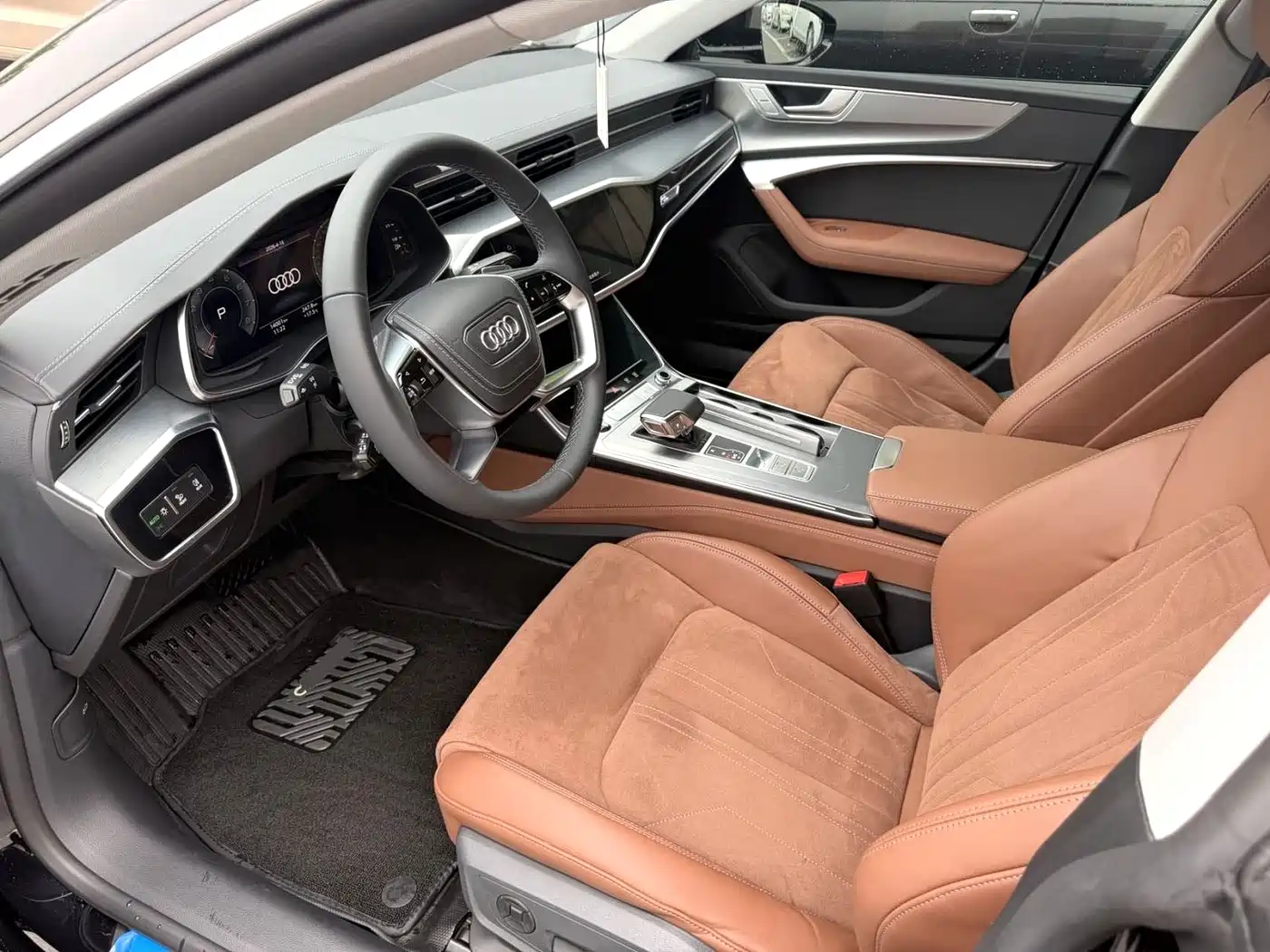 Audi A7L 2024 45 TFSI Luxury фото 7