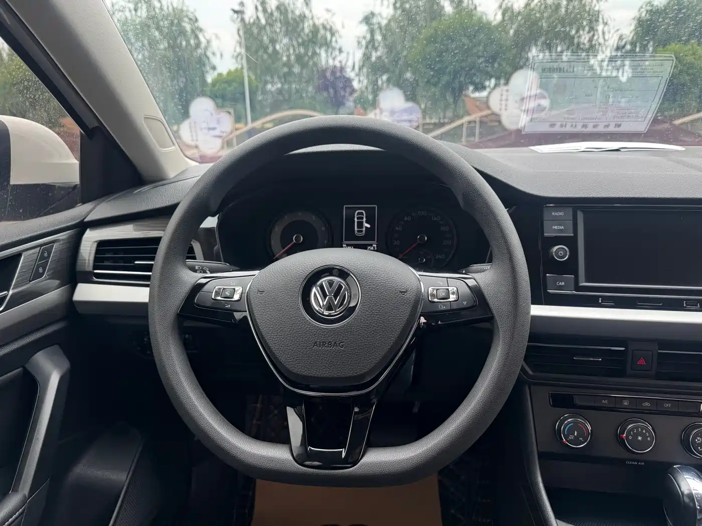 Volkswagen Lavida 2019 1.5L Automatic Comfort Edition China VI фото 16