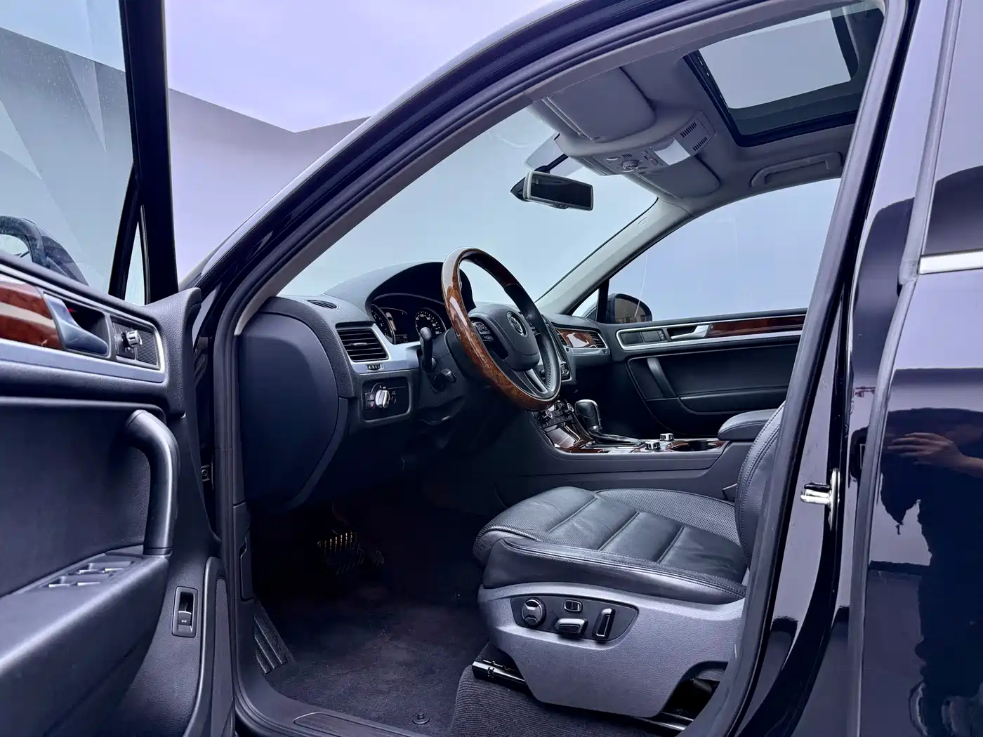 Volkswagen Touareg 2011 3.0TSI Premium фото 5
