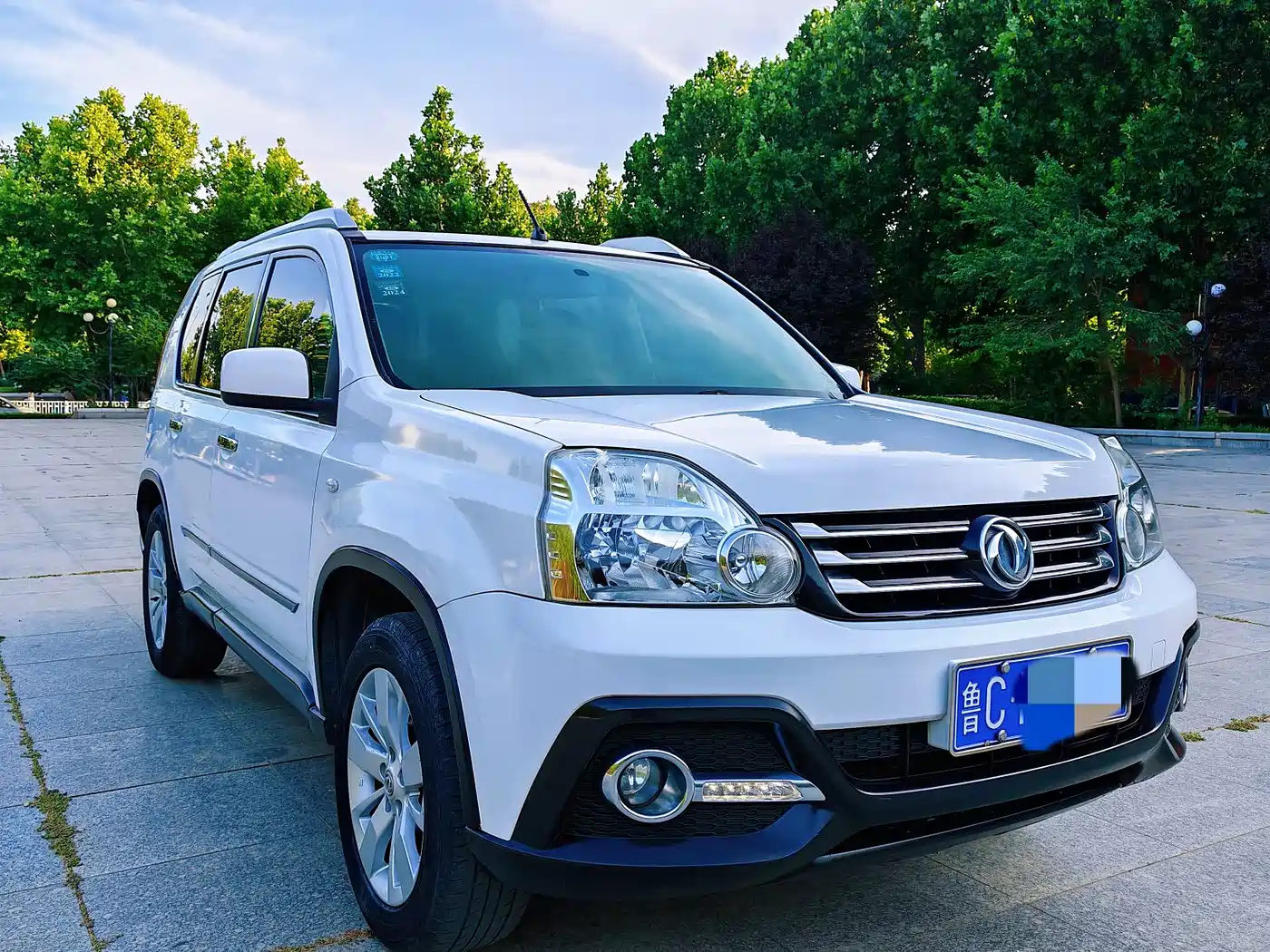Dongfeng Fengdu MX6 2016 2016 2.0L Manual 2WD Pilot Edition