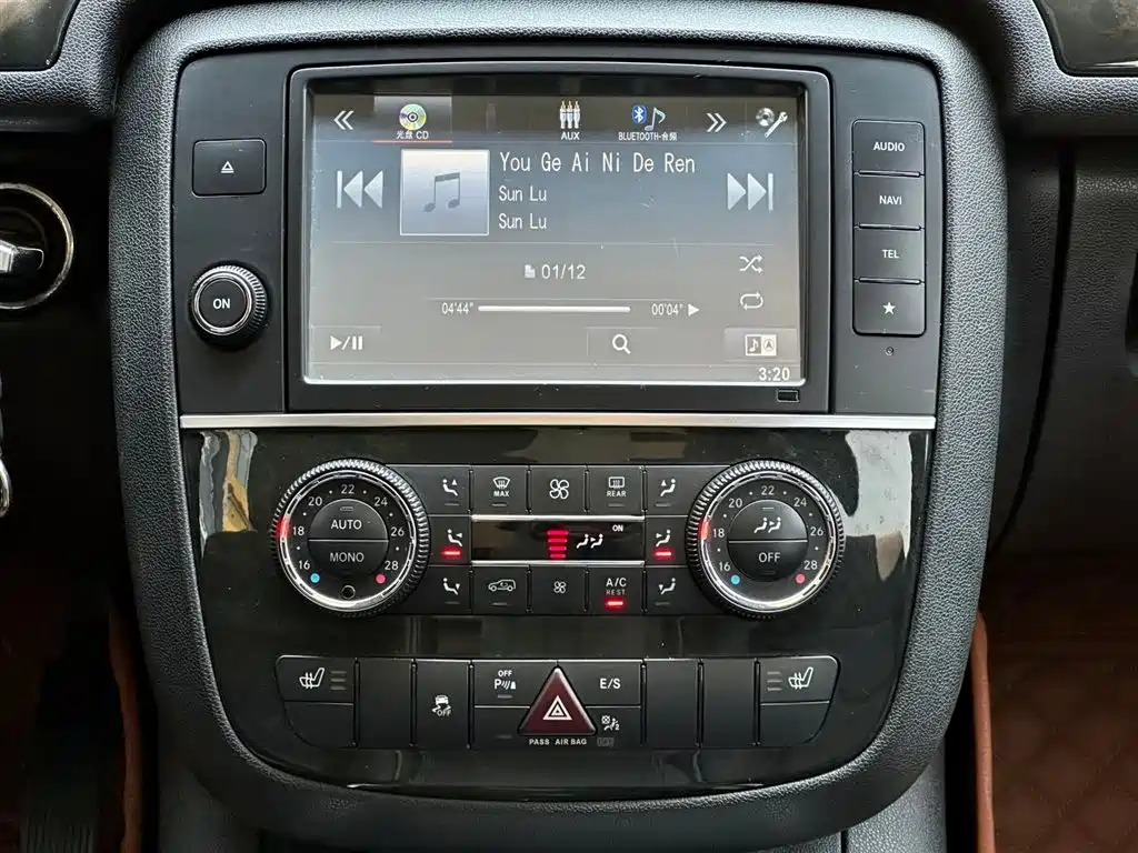 Mercedes-Benz R-Class 2014 R 320 4MATIC Luxury фото 30