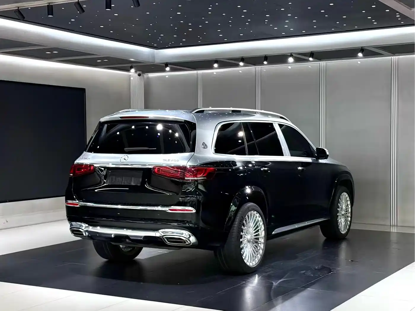 Mercedes-Benz Maybach GLS 2022 GLS 600 4MATIC Etiquette Edition фото 7