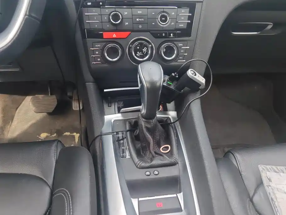 DS 6 2015 2014 1.6T Luxury Edition THP160