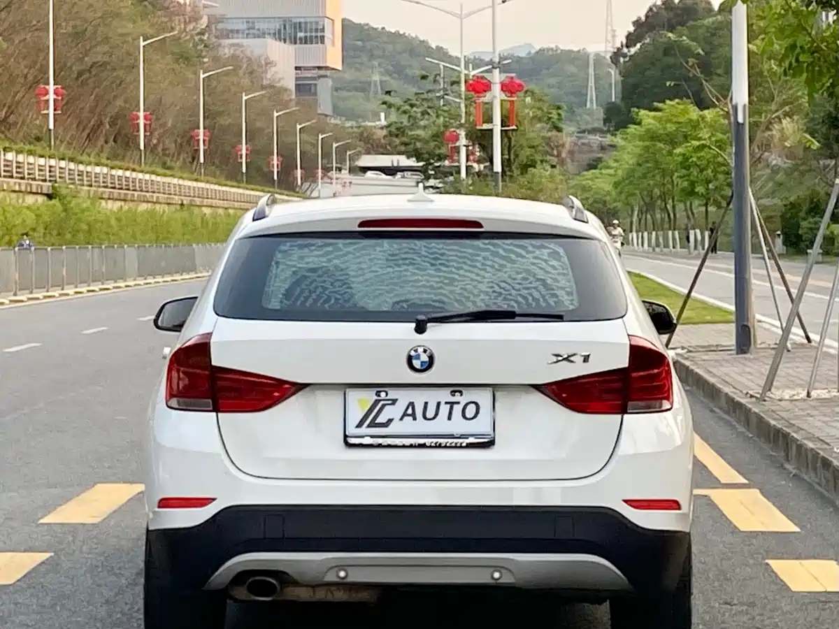 BMW X1 (Import) 2012 sDrive18i Luxury фото 6