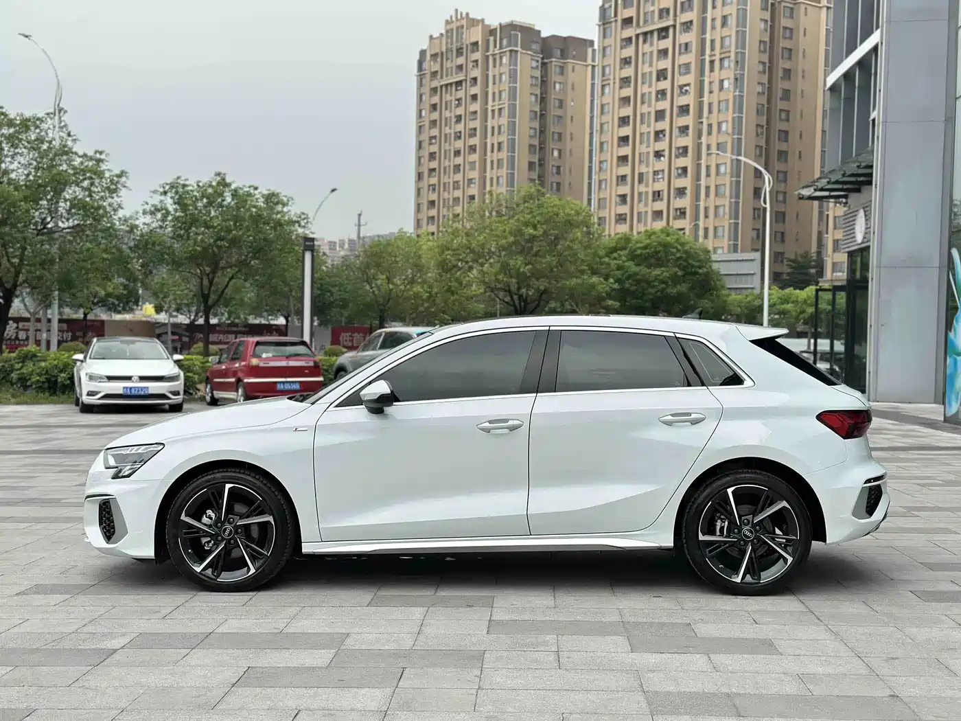 Audi A3 2023 Facelift Sportback 35 TFSI Fashion Sport фото 4