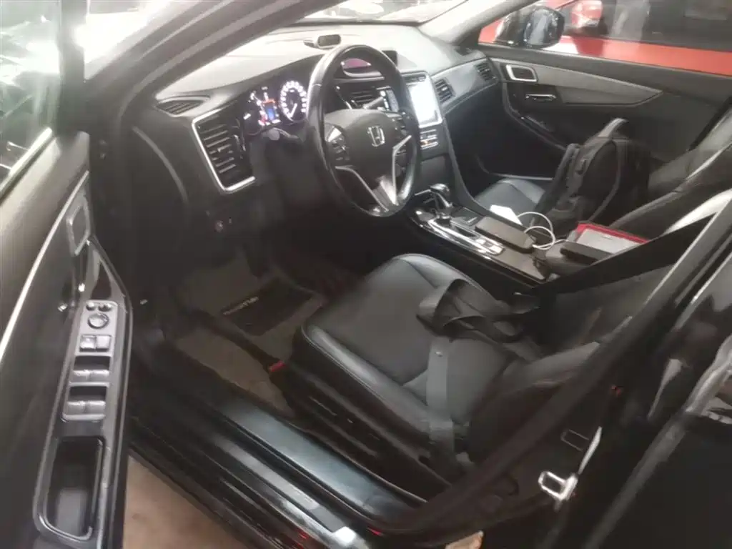 Honda Spirior 2015 2015 2.0L Premium Edition