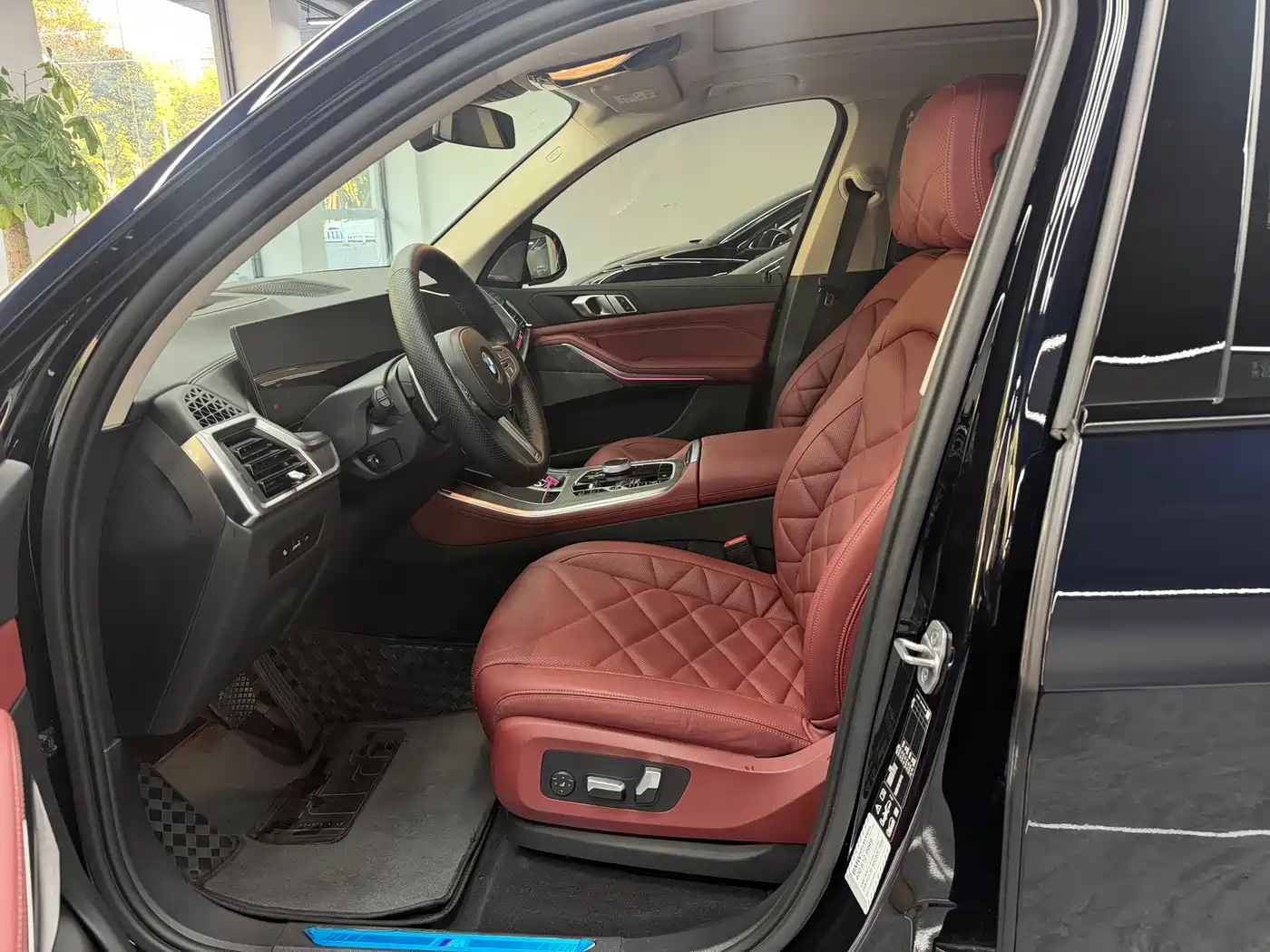 BMW X5 2023 xDrive 30Li Premium M Sport Black Night Package фото 4