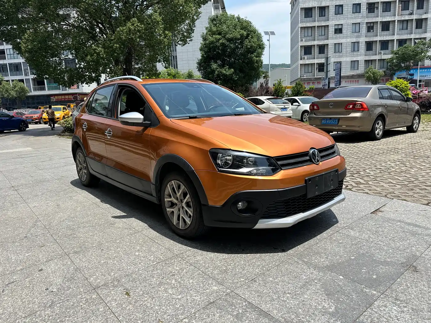 Volkswagen Polo 2014 1.6L Cross Polo Automatic