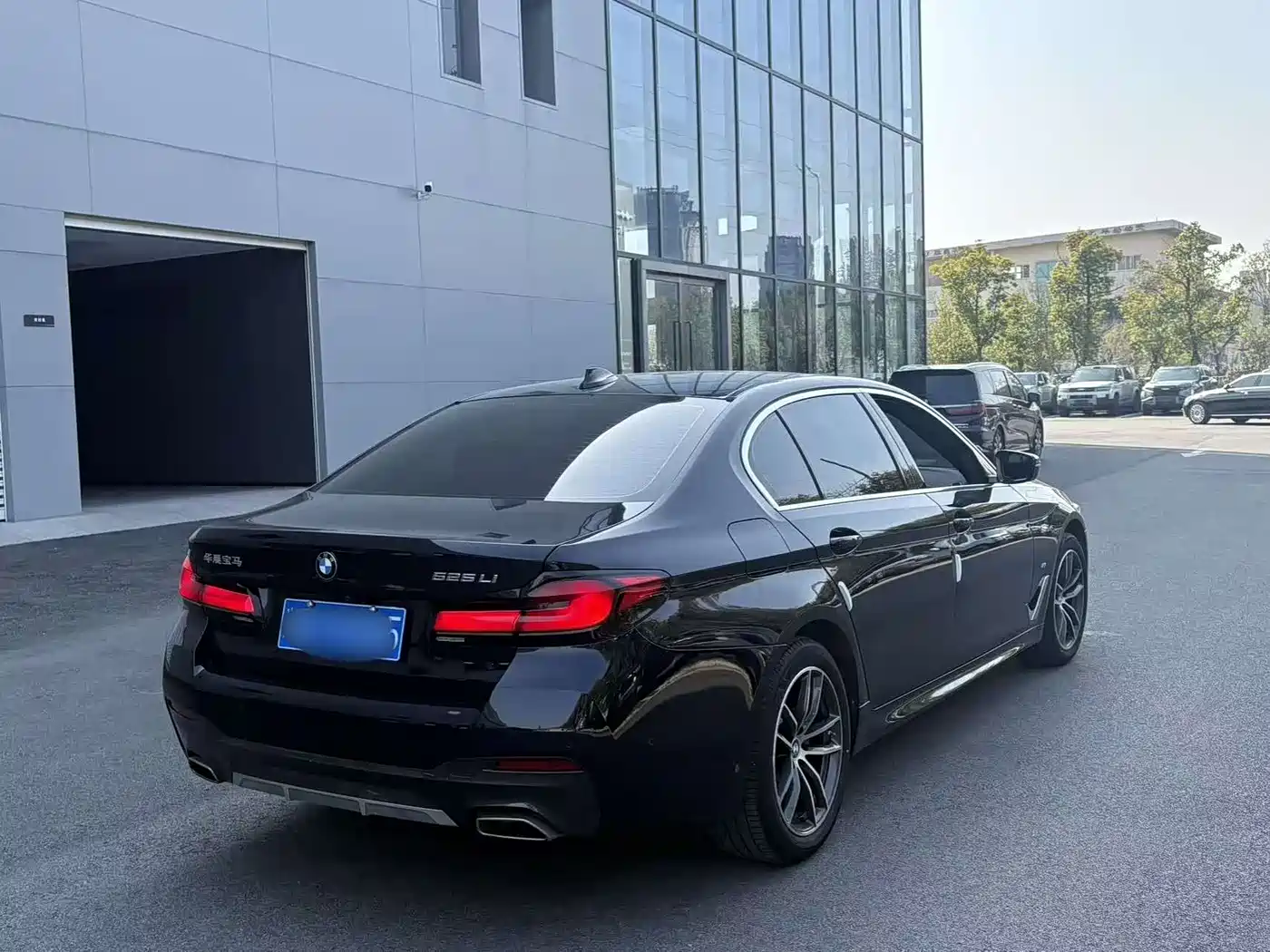 BMW 5 Series 2021 525Li M Sport Package фото 15