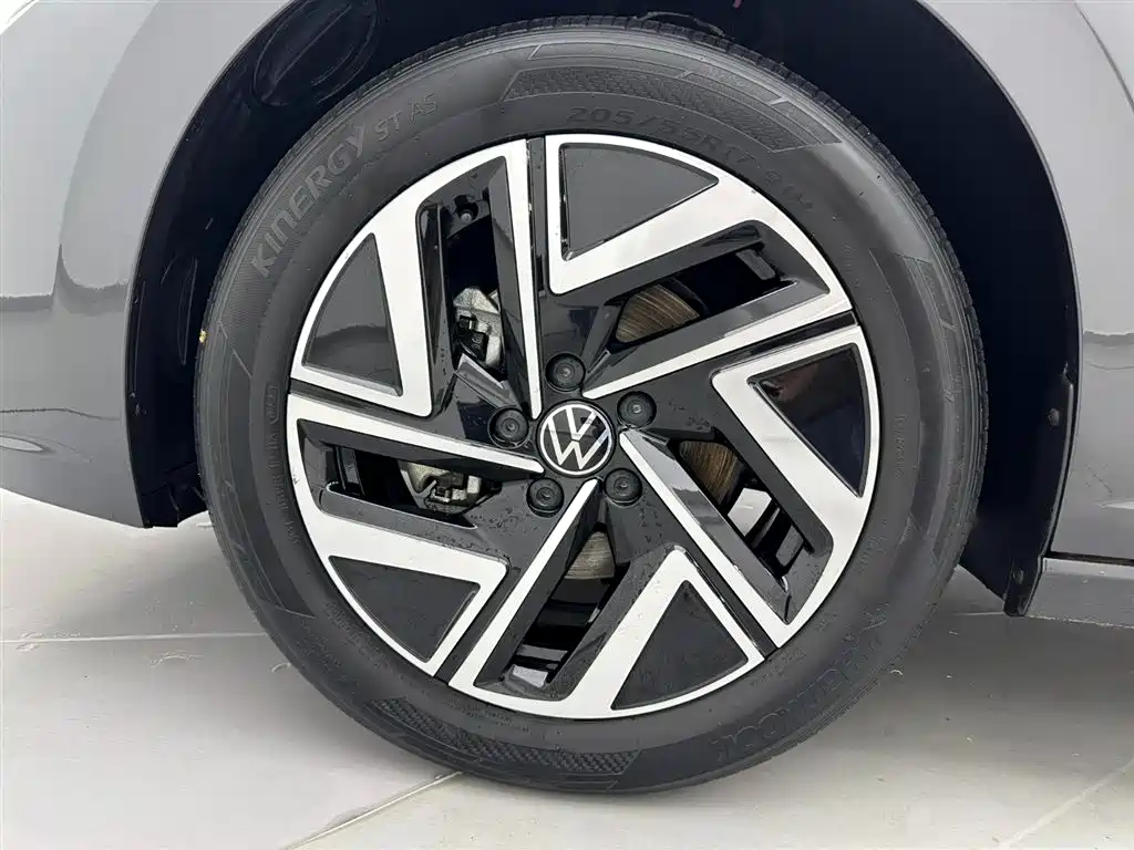 Volkswagen Sagitar 2023 300TSI DSG Surpassing Edition фото 30