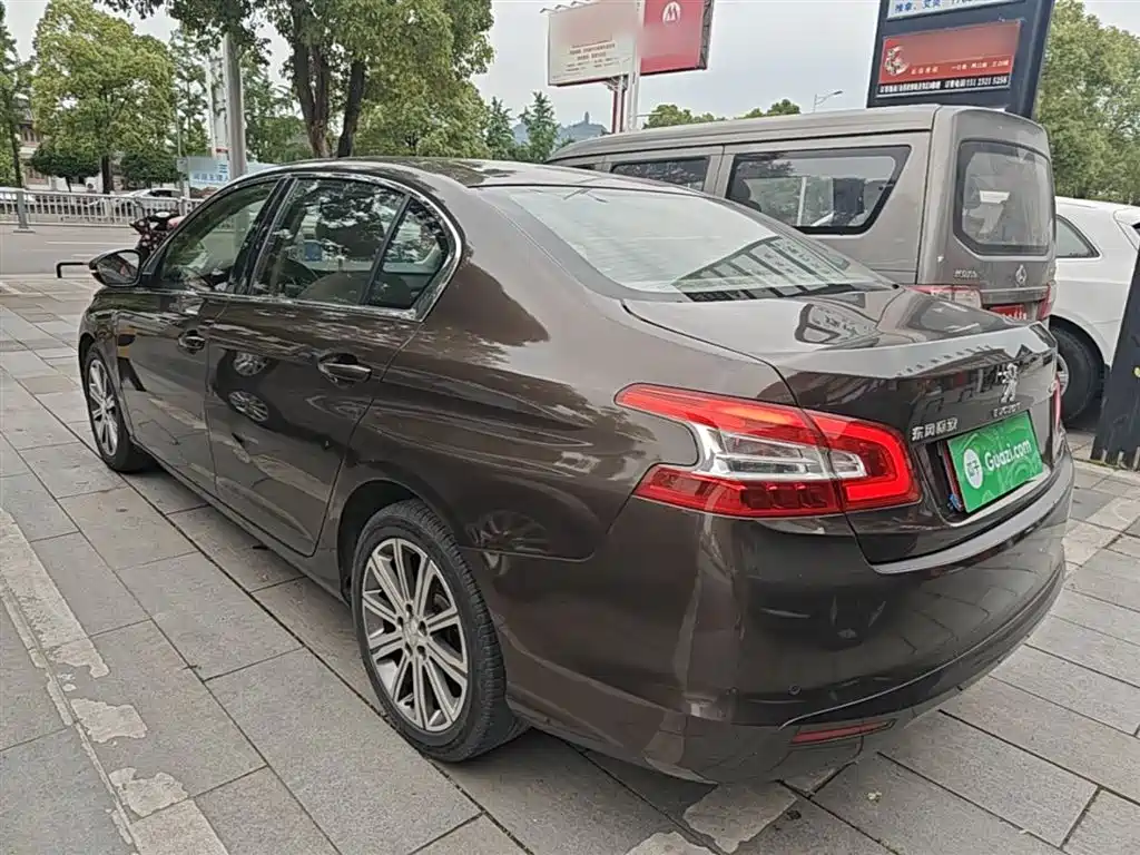 Peugeot 408 2014 1.8L Automatic Luxury Edition фото 5