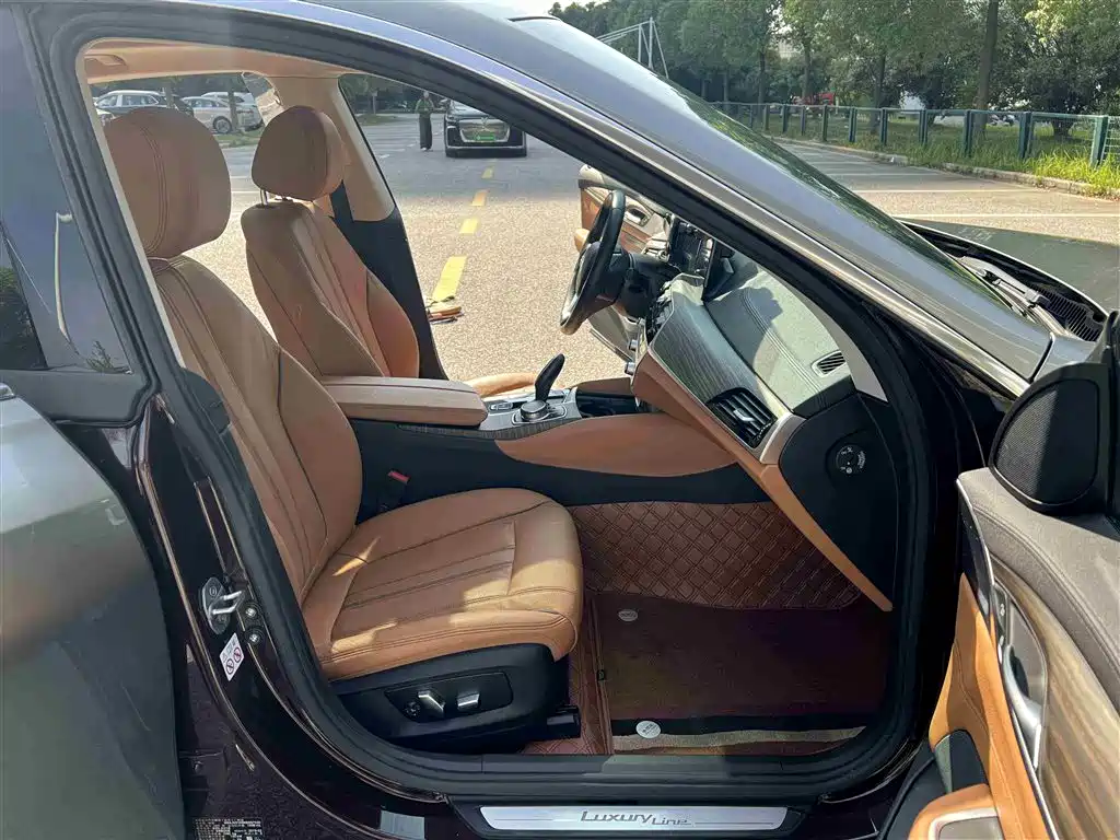 BMW 6 Series GT 2018 630i Luxury Design Package фото 16