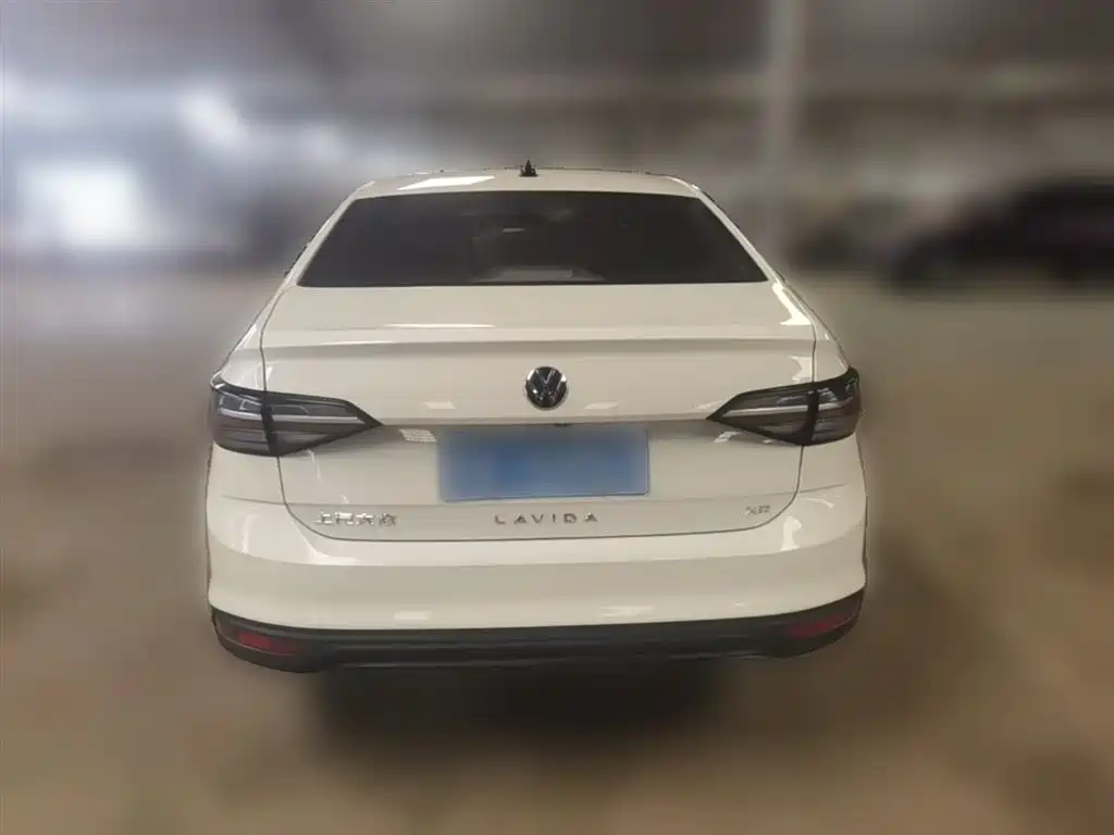 Volkswagen Lavida 2023 New Sharp 1.5L Auto Premium Edition фото 10