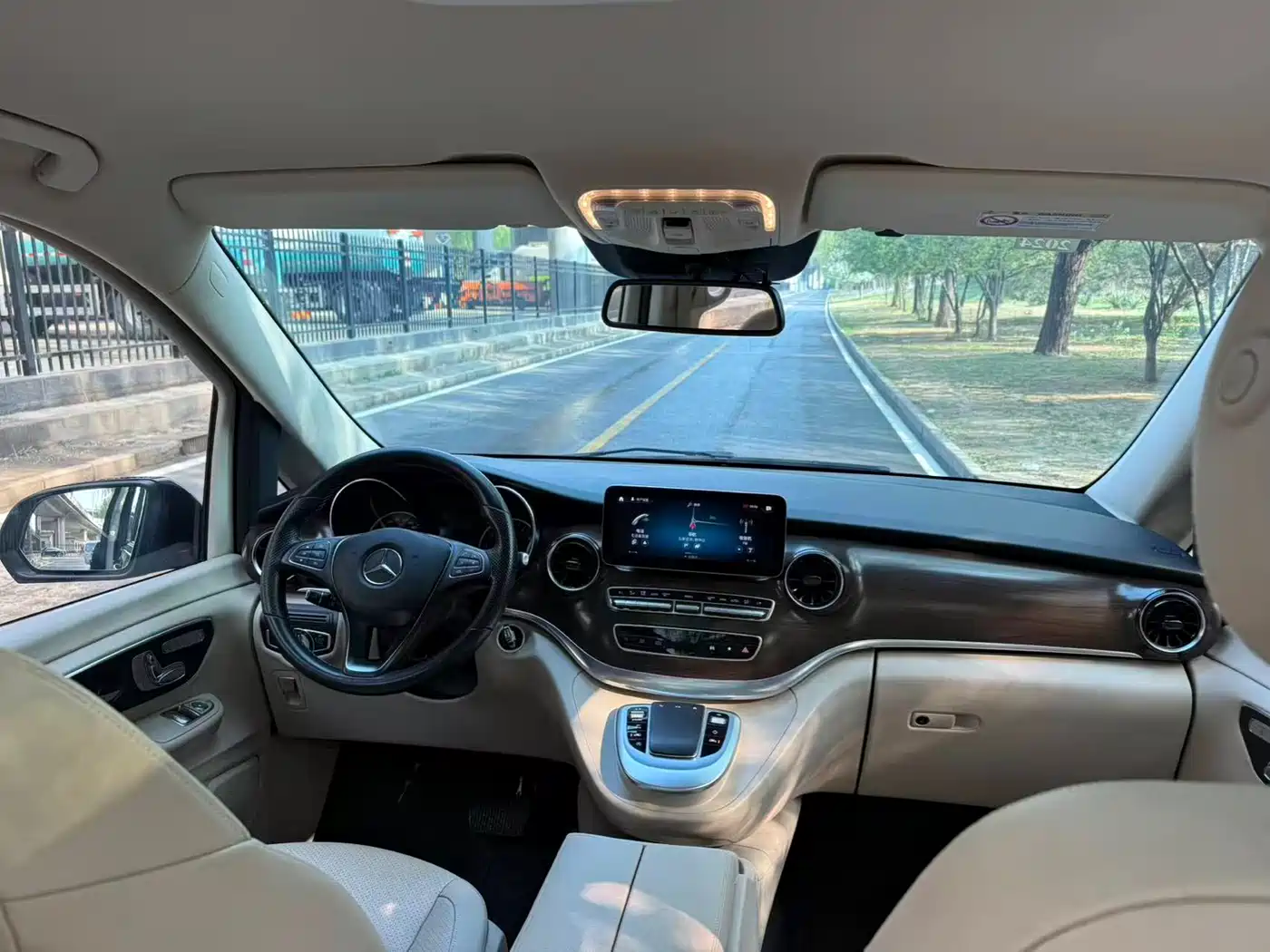 MERCEDES-BENZ V CLASS