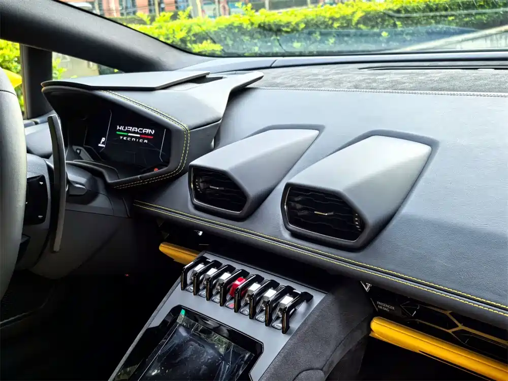 LAMBORGHINI HURACÁN