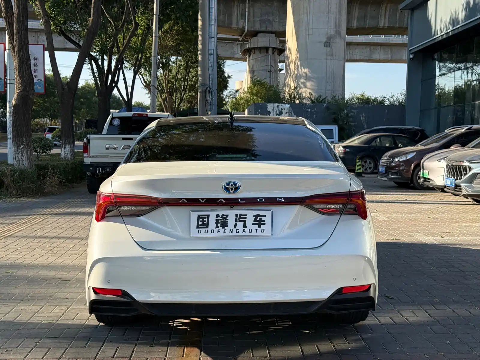 صورة 5 - Toyota Avalon