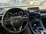 صورة 13 - Toyota Avalon