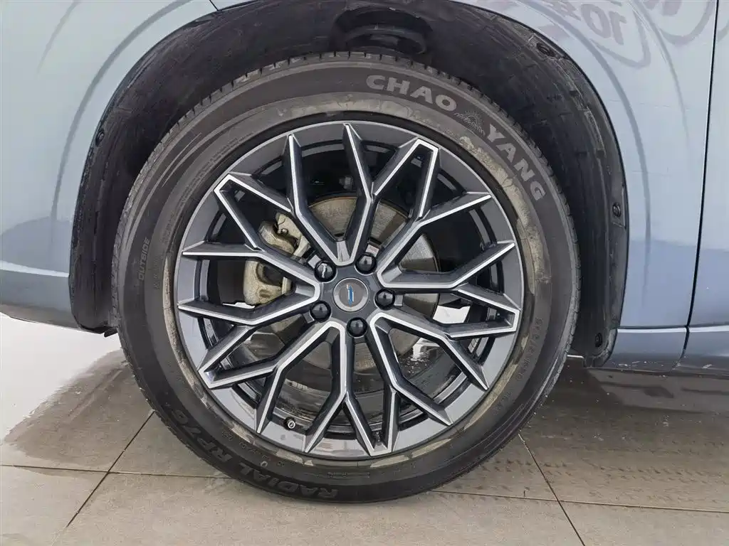 CHANGAN CHANGAN AUCHAN Z6