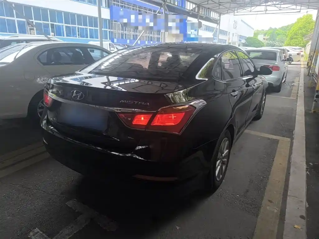 Hyundai Mistra 2014 1.8L Auto Smart GLS фото 7