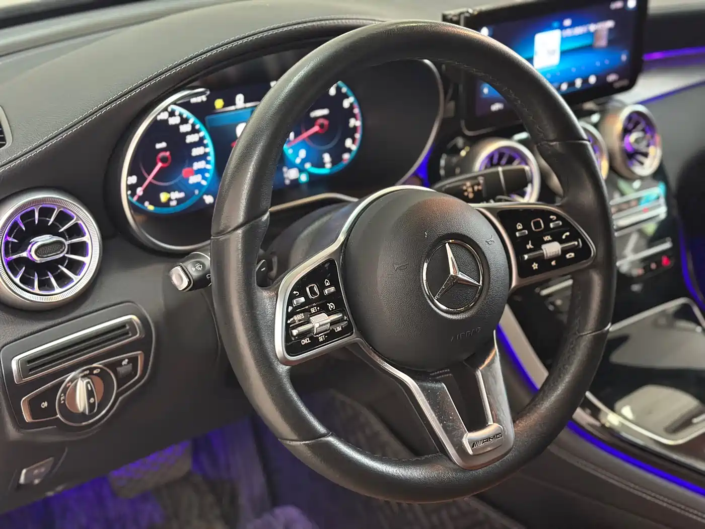 Mercedes-Benz GLC 2021 GLC 260 L 4MATIC Sporty фото 6