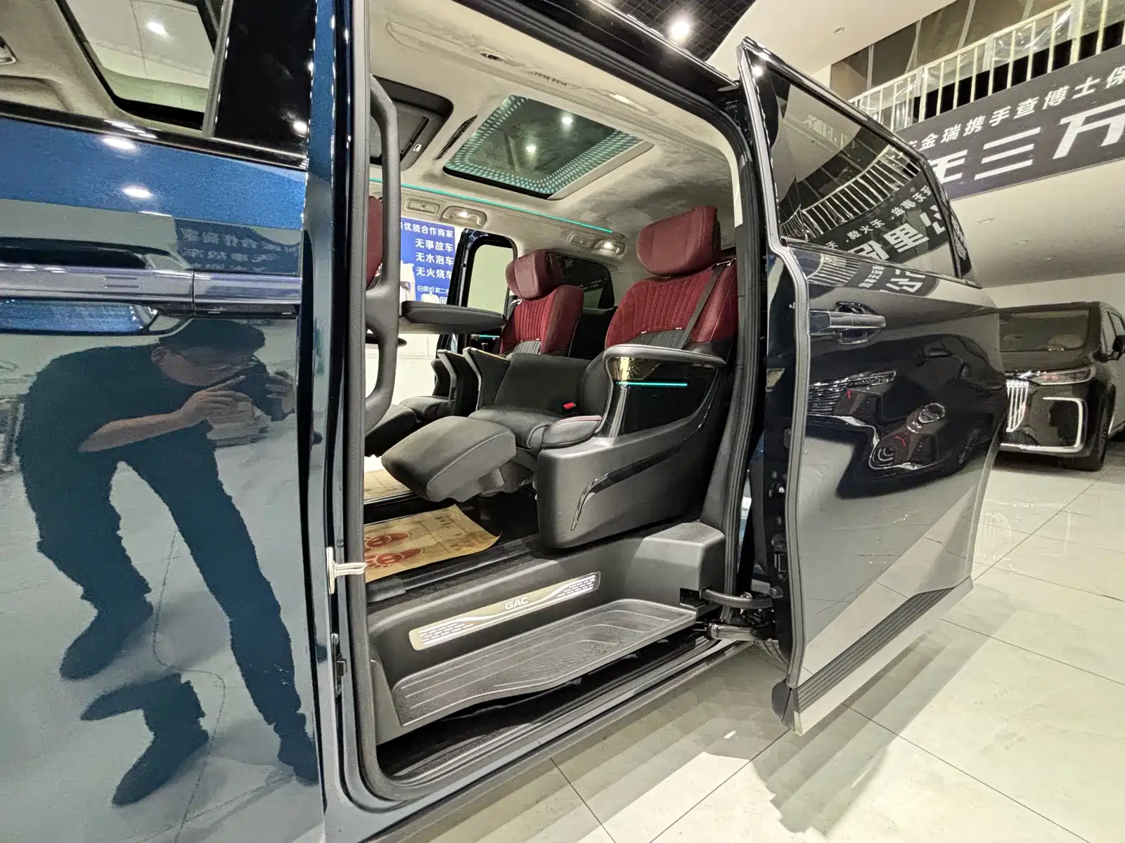 Фото 16 - GAC Trumpchi Trumpchi E9