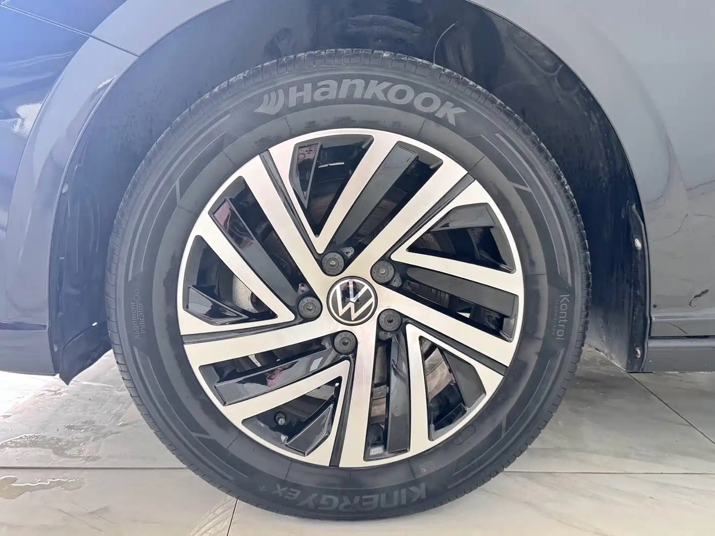 Volkswagen Lavida 2022 1.5L Auto Comfort Edition фото 16