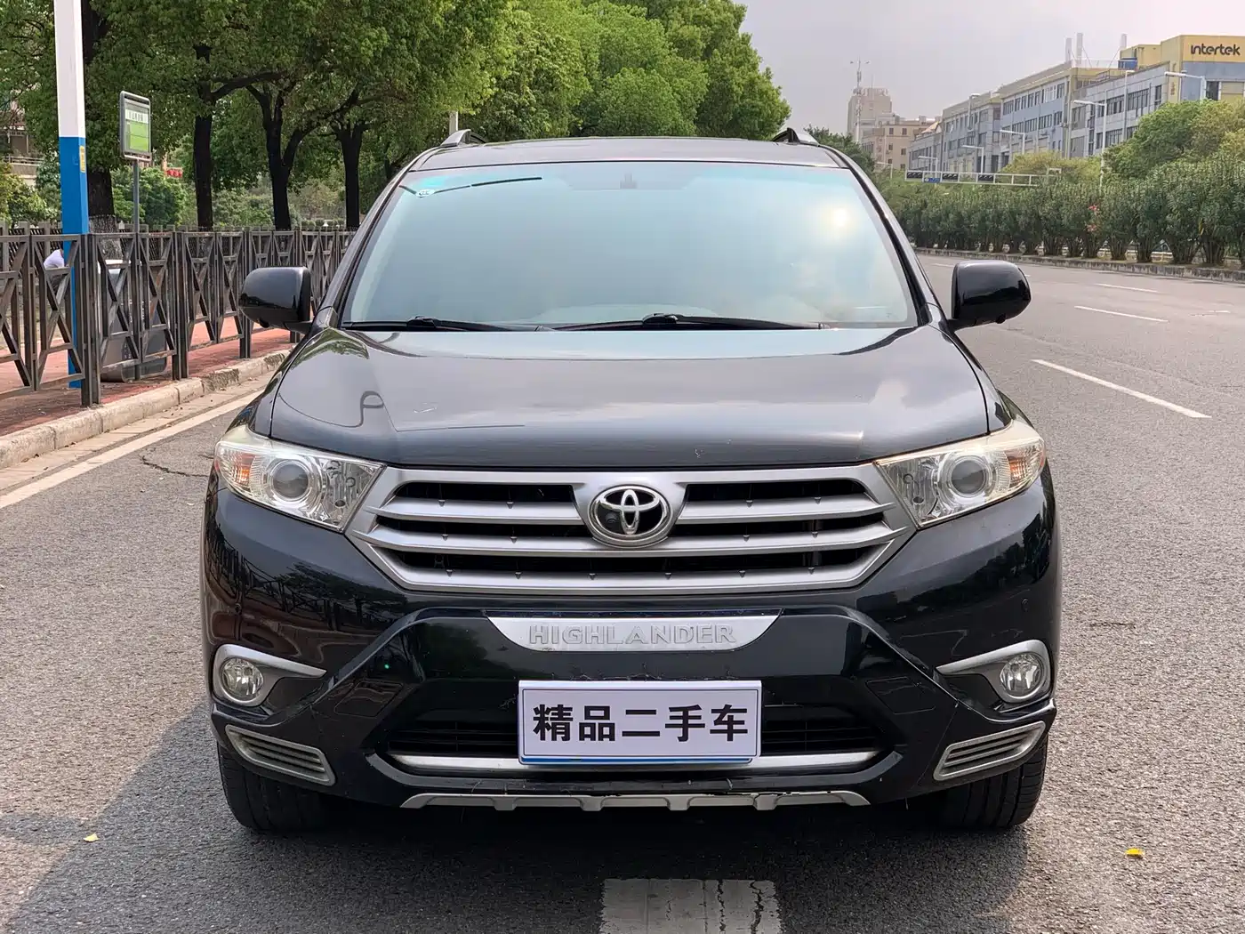 Toyota Highlander 2012 2.7L 2WD 7-Seater Luxury Edition фото 2