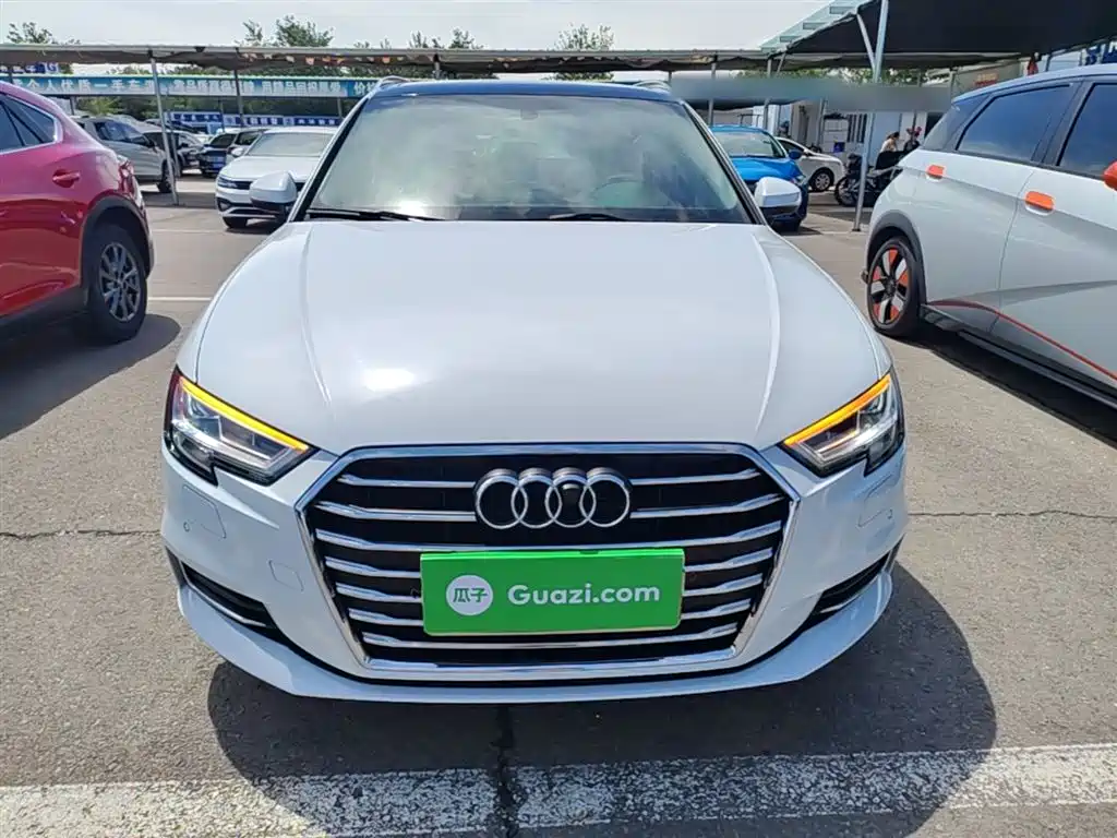 Audi A3 2018 30th Anniversary Sportback 35 TFSI Style фото 3