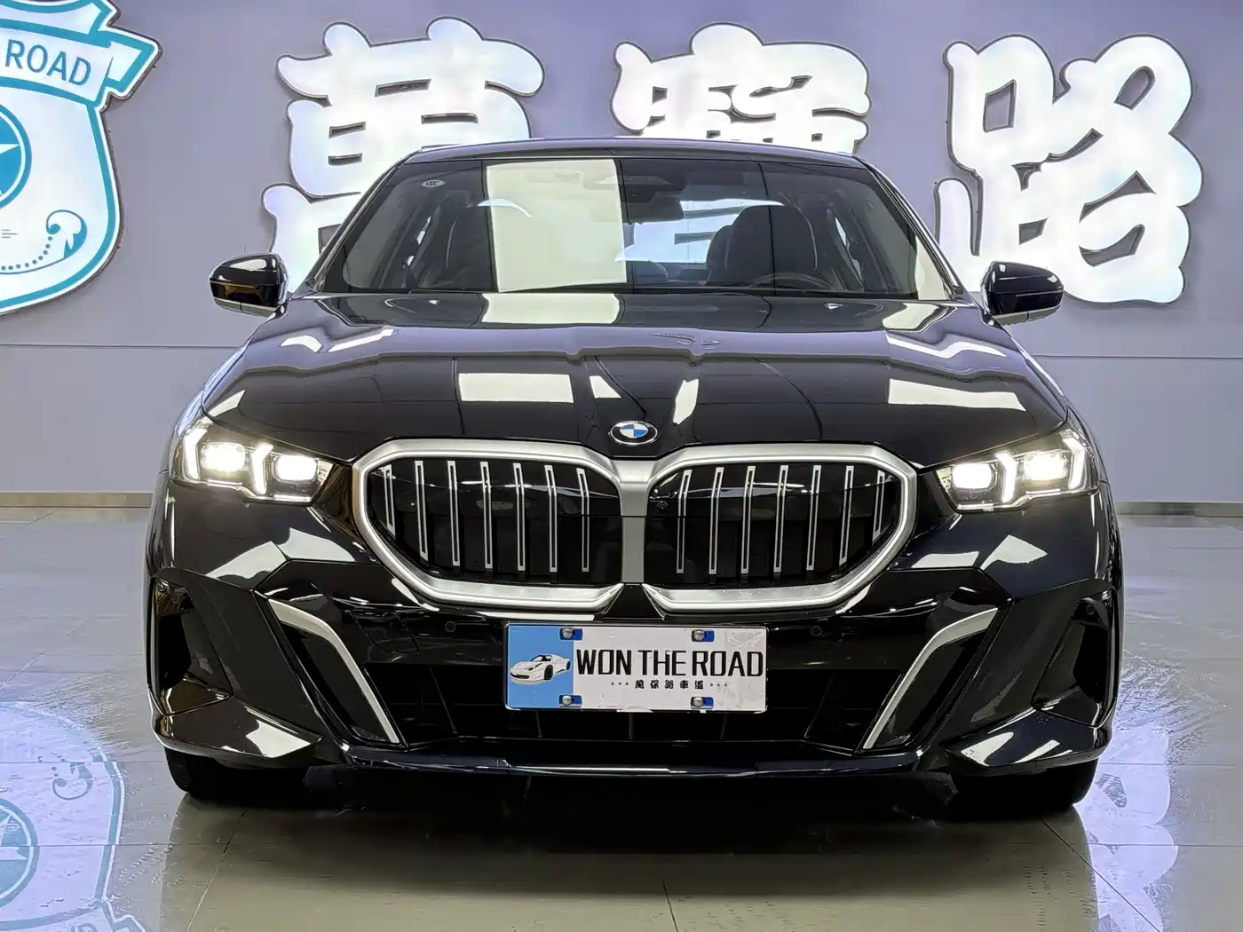 BMW 5 Series 2025 530Li Premium M Sport Package фото 2