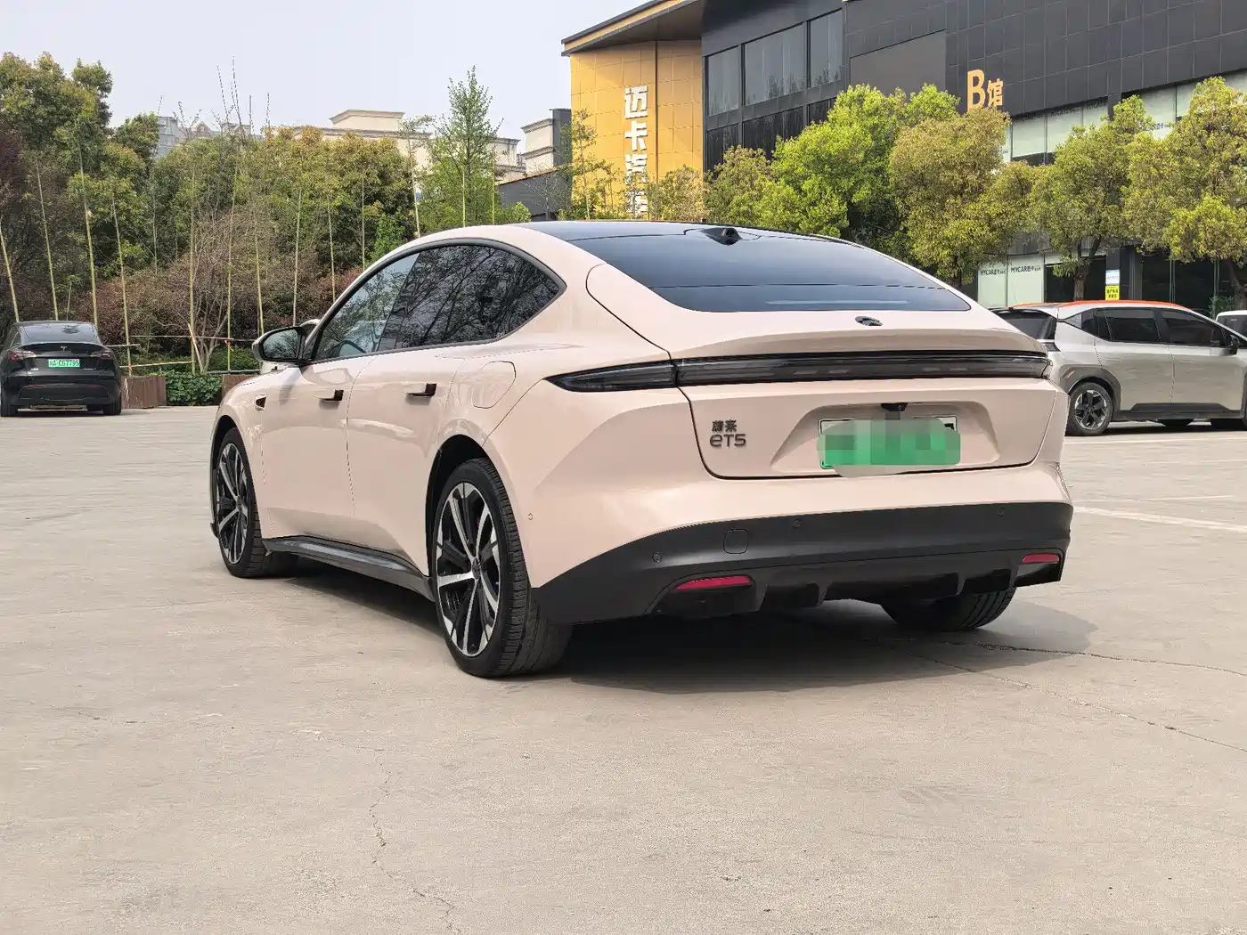 NIO NIO ET5