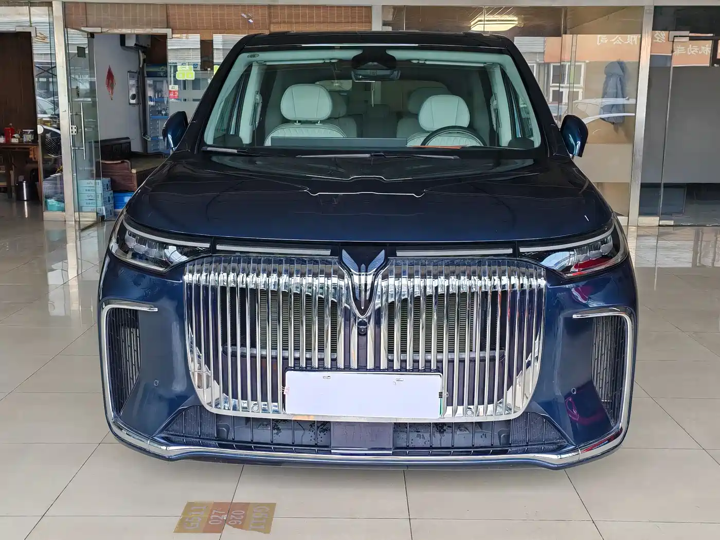 Voyah Auto Voyah Dreamer 2025 PHEV AWD Flagship Kunpeng Edition фото 2