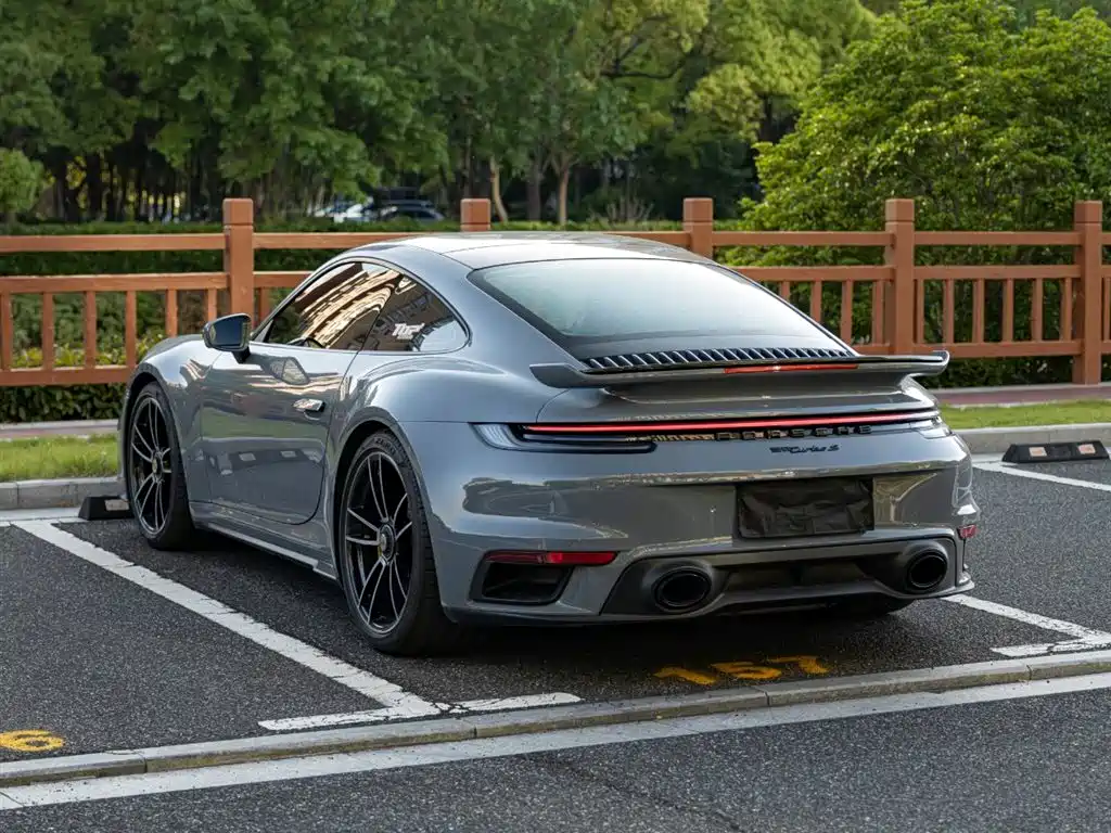 Porsche 911 2023 Turbo S 3.7T фото 6