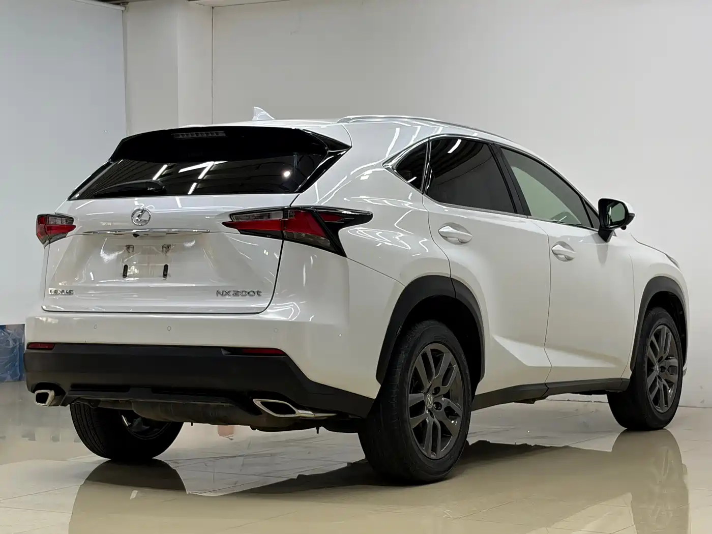 Lexus NX 2015 200t AWD F Sport фото 7