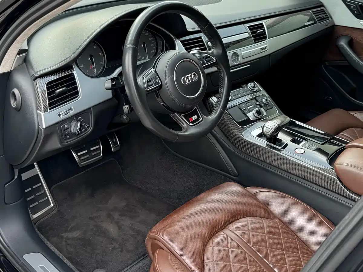 Audi S8 2013 S8 4.0TFSI quattro фото 7