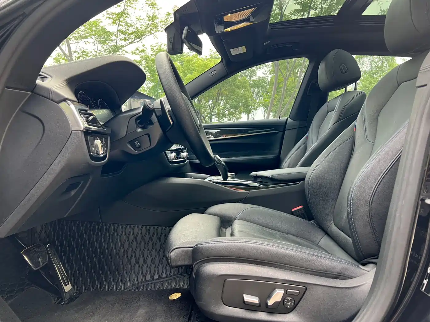 BMW 6 Series GT 2019 630i M Sport Package фото 7