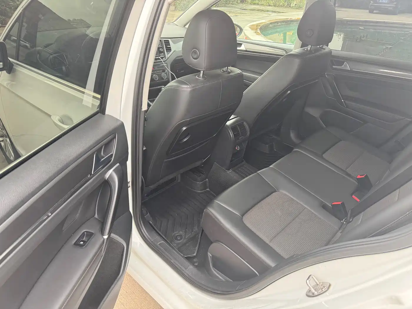 VOLKSWAGEN GOLF*JIAYU