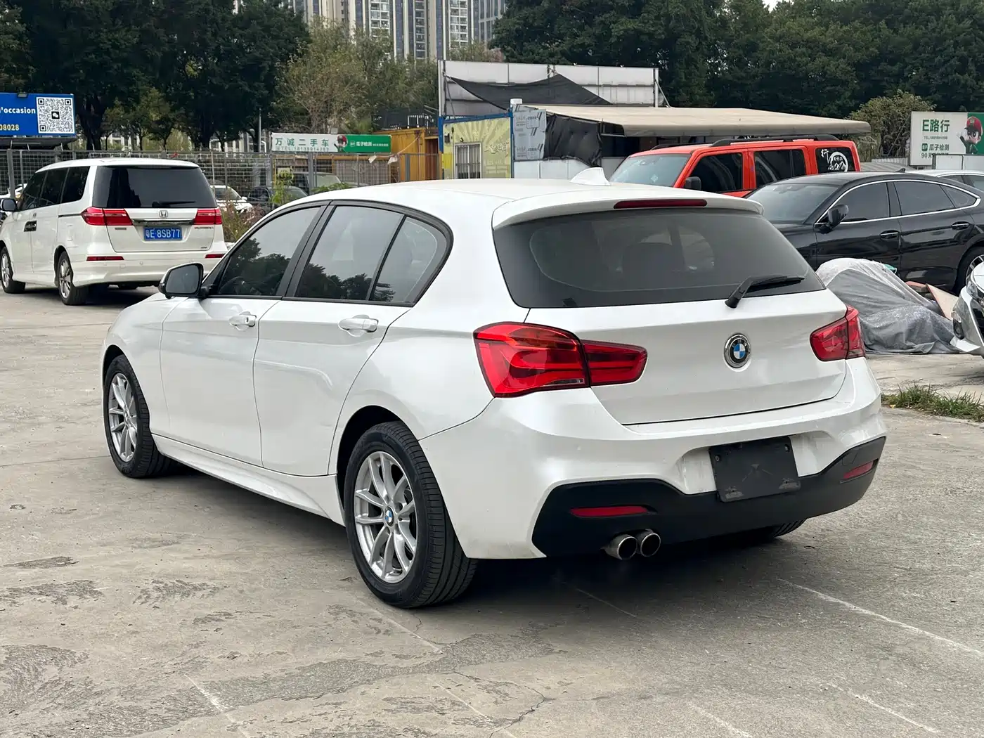 BMW 1 Series (Import) 2015 118i Leading фото 19