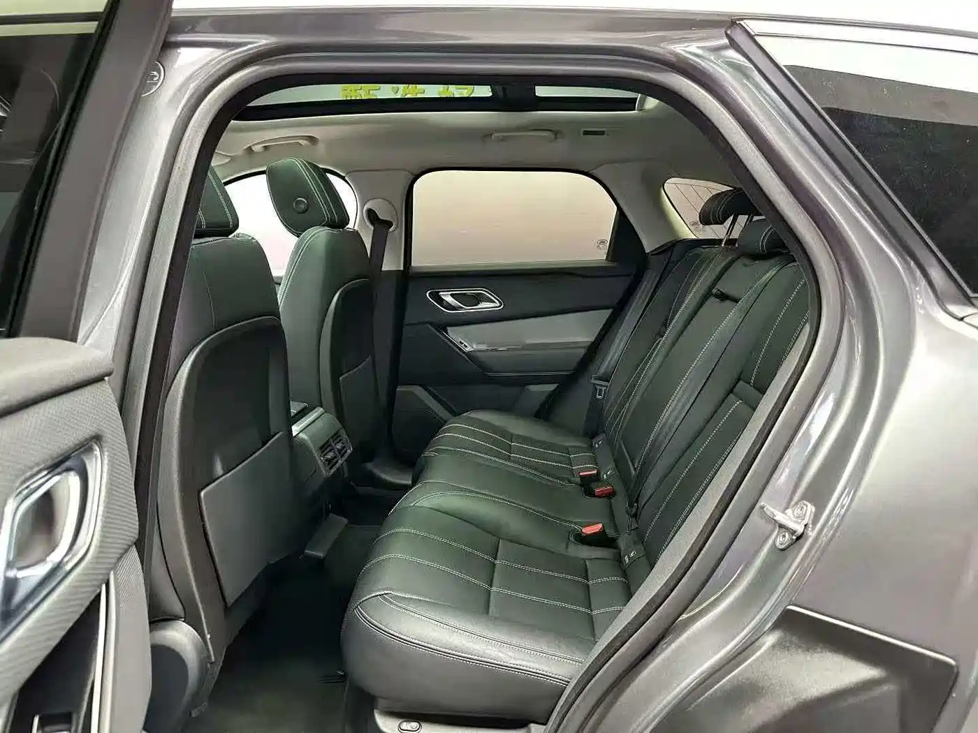 Land Rover Range Rover Velar 2019 250PS R-DYNAMIC S фото 5