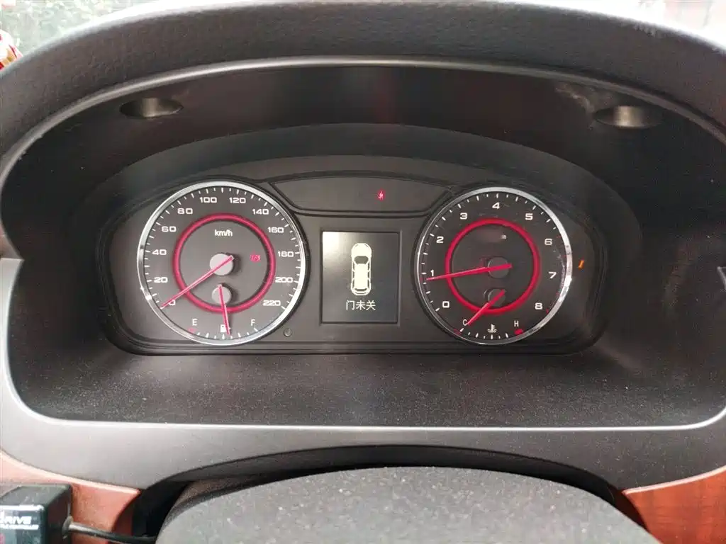 SAIC Maxus Maxus G10 2015 2014 Model Year 2.0T Auto Elite