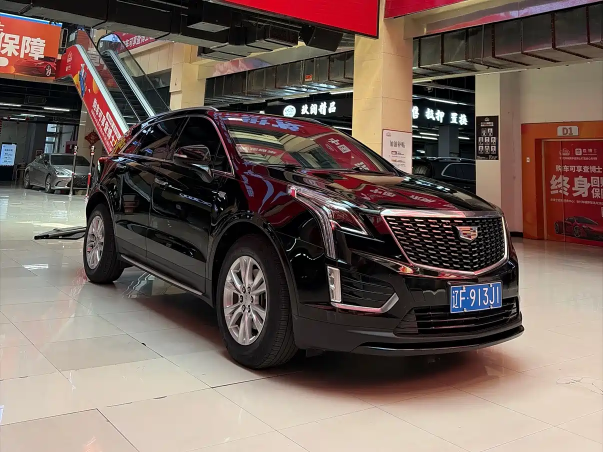 CADILLAC XT5