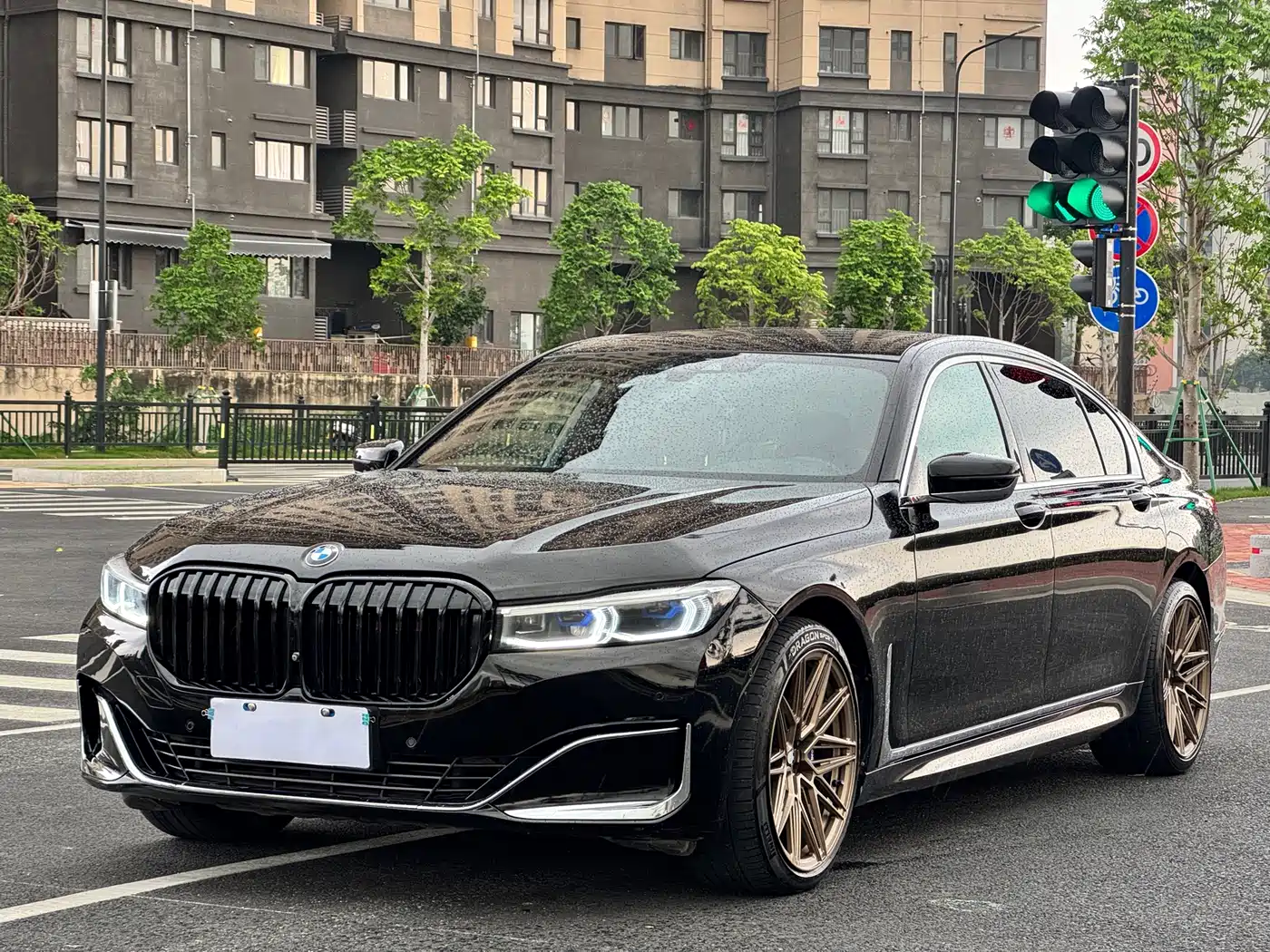 BMW 7 Series 2018 740Li xDrive Premium Type M Sport Package