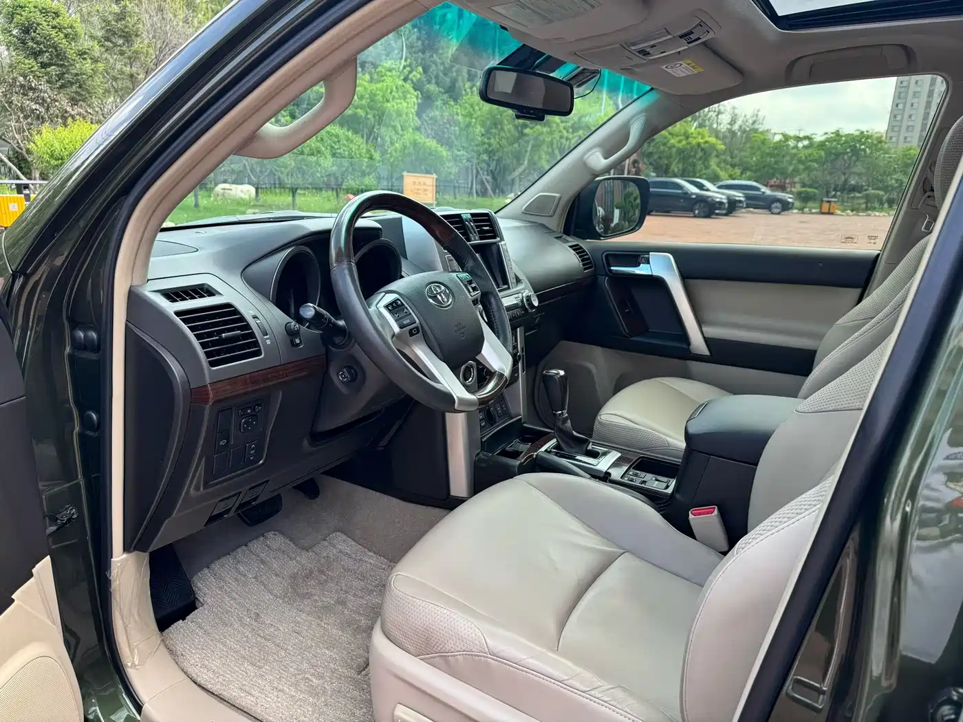 Toyota Prado 2010 4.0L Automatic VX NAVI фото 5