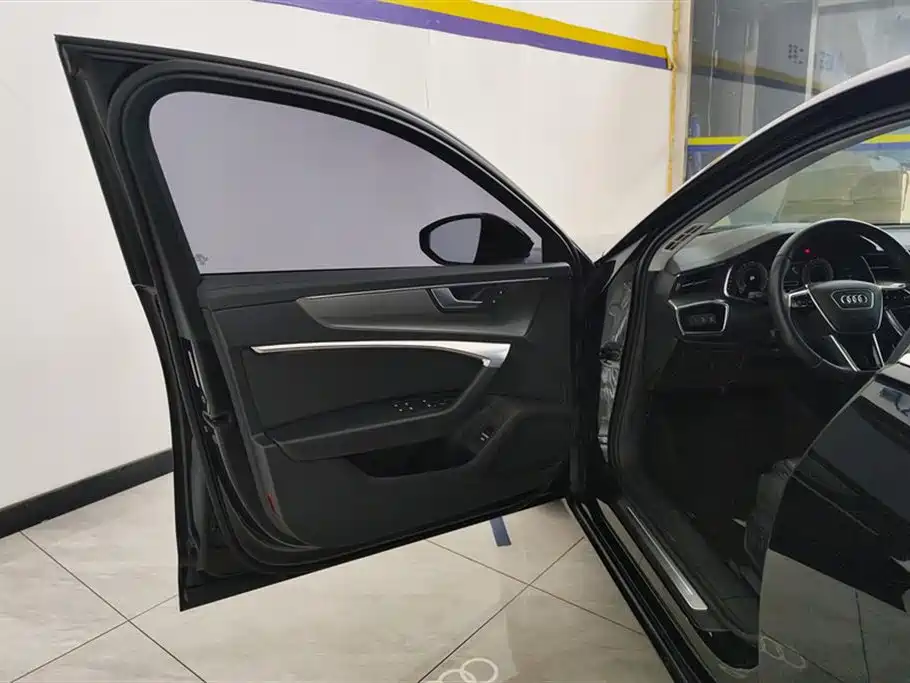 Audi A6L 2021 45 TFSI Exclusive Elegance фото 7