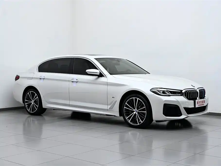 BMW 5 Series 2023 530Li Leading M Sport Package фото 4
