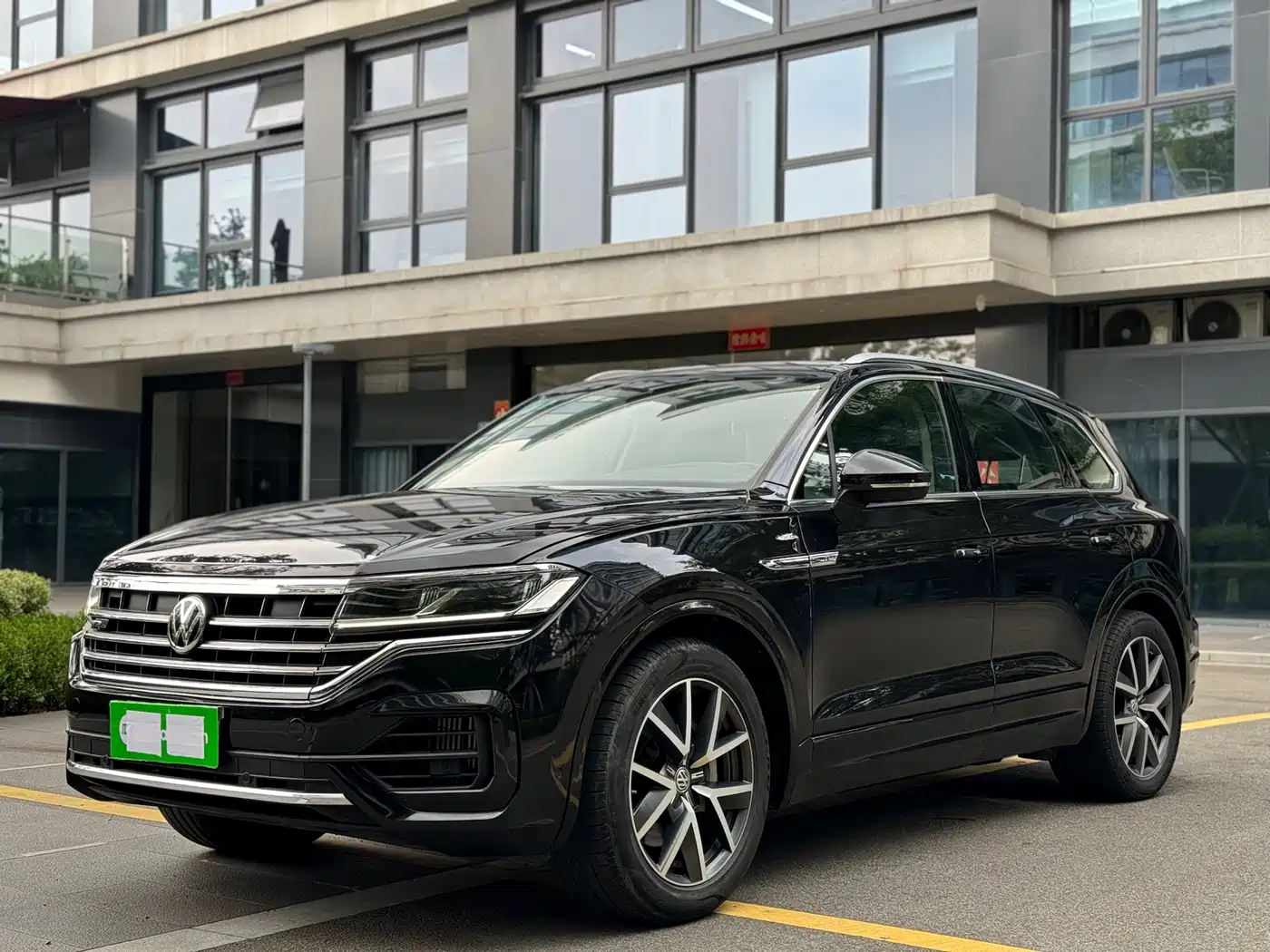 VOLKSWAGEN TOUAREG